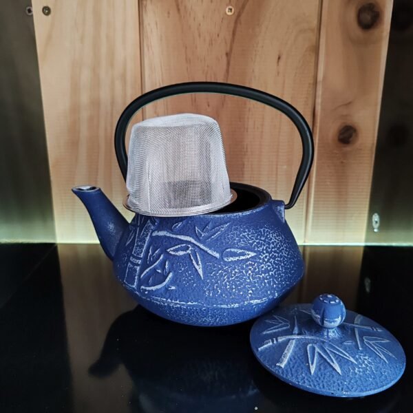 Tetera de hierro esmaltada